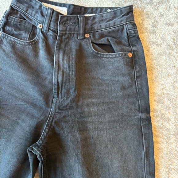 Zara Women’s Straight Jeans - Picture 9 of 16